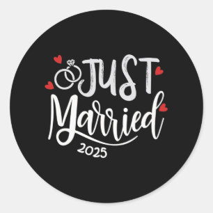 Just Married 2025 - Bride And Groom Wedding Rings Classic Round Sticker
