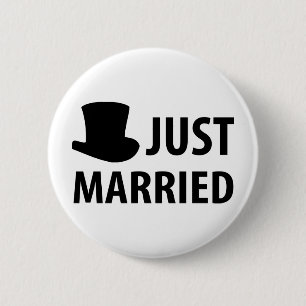 just married 6 cm round badge