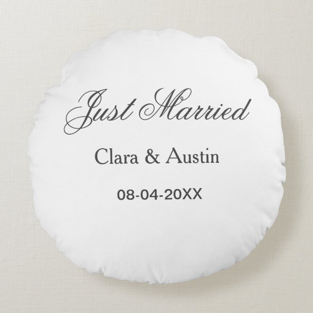 Just Married add couple name date year wedding sim Round Cushion (Front)