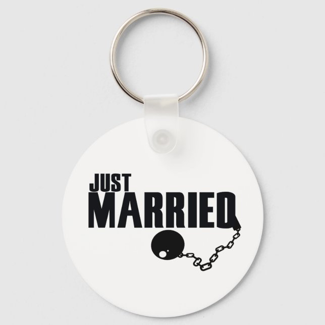 Just Married ball and chain Key Ring (Front)