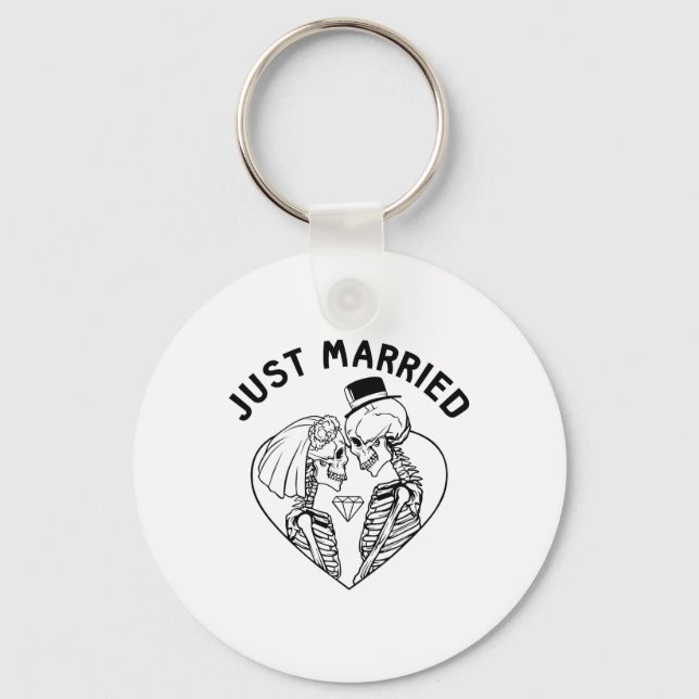Just Married Bride Groom Skeleton Couple Halloween Key Ring (Front)