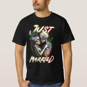 Just Married Halloween Skeleton Bride And Groom We T-Shirt