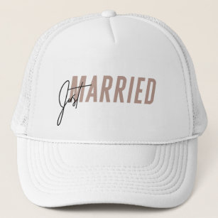 Just Married Hat   Newlywed Hat - Dark Pink