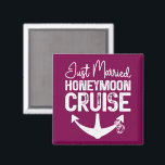 Just Married Honeymoon Cruise Ring Matching Gifts Magnet<br><div class="desc">Just Married 2025 Wedding Ring Matching Tee Honeymoon Cruise graphic is perfect cruise couples to celebrate their Wedding,  Honeymoon or Anniversary.</div>