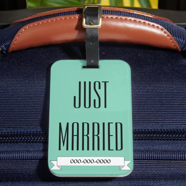 Just Married Newlywed Honeymoon Luggage Tag (Front Insitu 2)