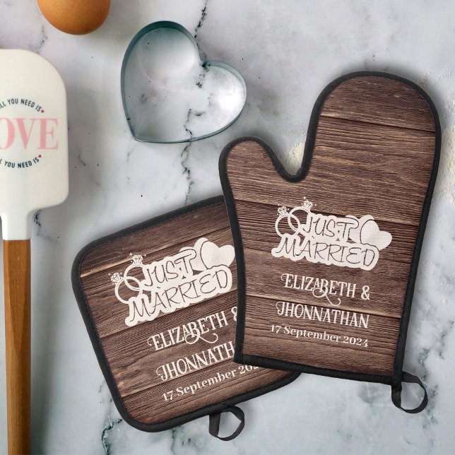 Just Married Rustic Wood Weddings Couple Names Oven Mitt & Pot Holder Set (Creator Uploaded)