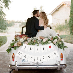 Just Married Wedding Getaway Car  Bunting