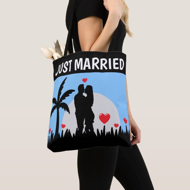 JUST MARRIED WEDDING TROPICAL GIFT TOTE PURSE (Close Up)