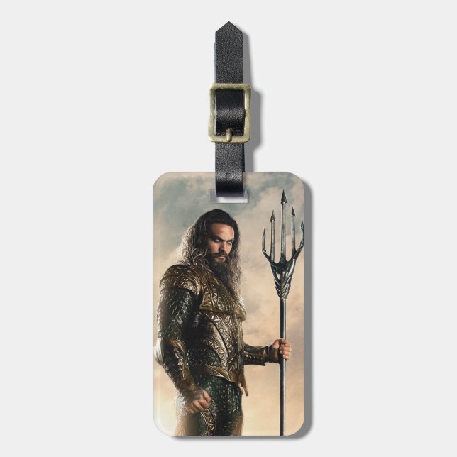 Justice League | Aquaman On Battlefield Luggage Tag (Front Vertical)