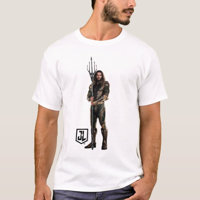 Justice League | Aquaman On Battlefield T-Shirt (Front)