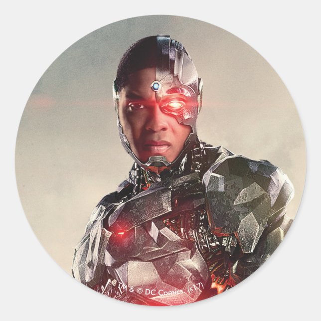 Justice League | Cyborg On Battlefield Classic Round Sticker (Front)