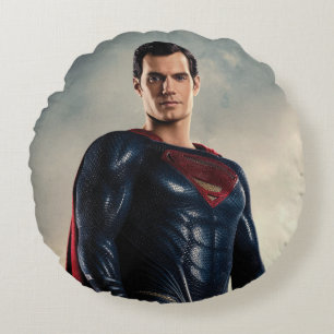 Justice League   Superman On Battlefield Round Cushion