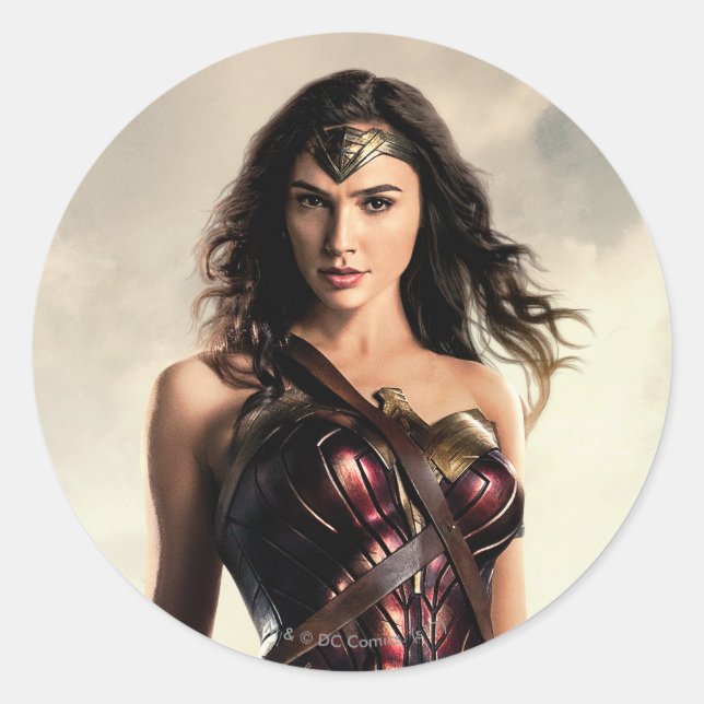 Justice League | Wonder Woman On Battlefield Classic Round Sticker (Front)
