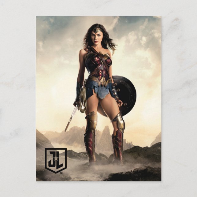 Justice League | Wonder Woman On Battlefield Postcard (Front)