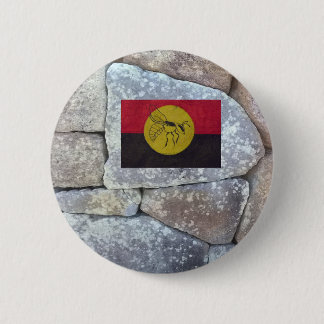 KABI BEE ANCIENT POLYGONAL STONE. 6 CM ROUND BADGE