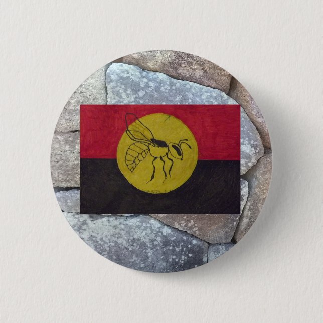 KABI BEE FLAG ANCIENT POLYGONAL STONE WALL. 6 CM ROUND BADGE (Front)