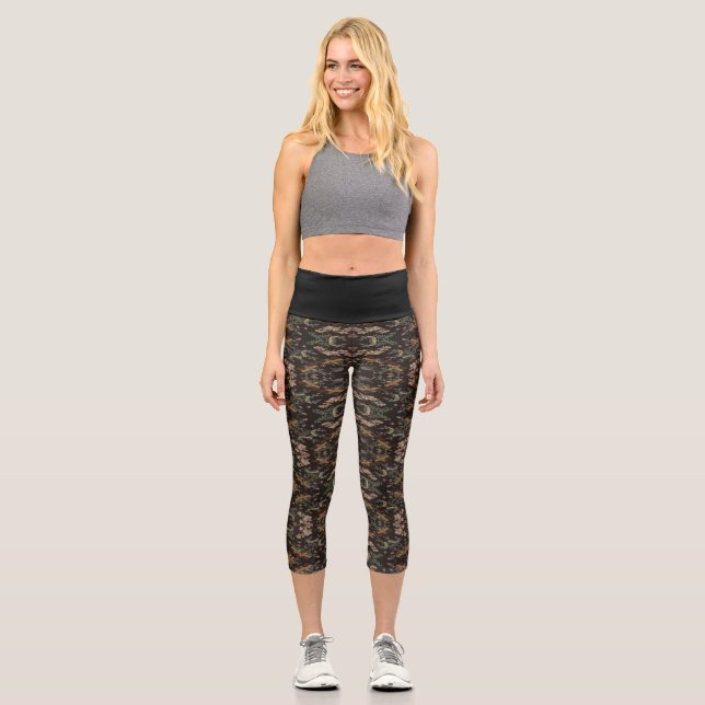 Kalider magic pattern capri leggings (Front)