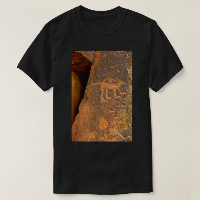 Kanga Rabbit nature art beauty T-Shirt (Design Front)