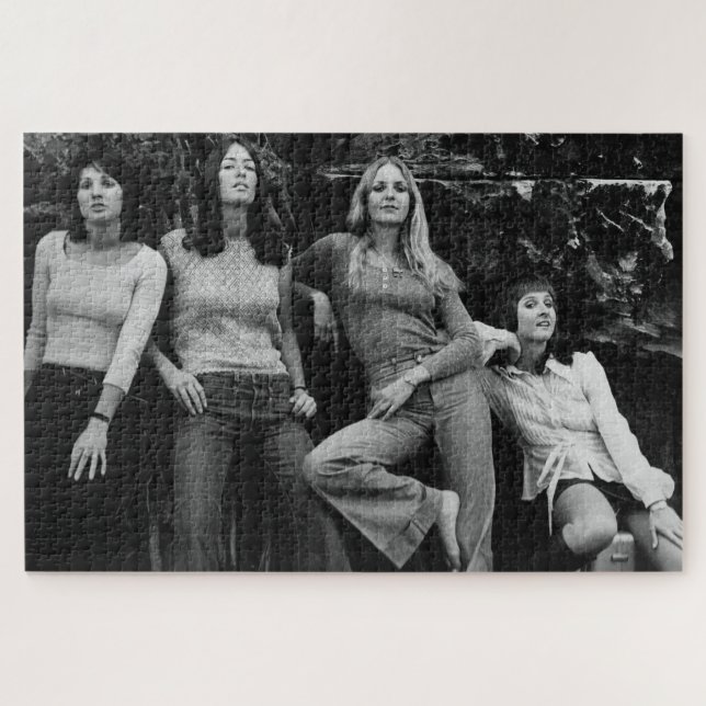 Karisma 1972 b&w jigsaw puzzle 1020 pieces (Horizontal)