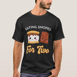 Kawaii Eating Smores for Two Pregnancy Announcemen T-Shirt