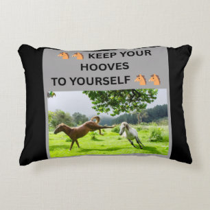 🐴🐴 KEEP YOUR HOOVES TO YOURSELF 🐴🐴 DECORATIVE CUSHION