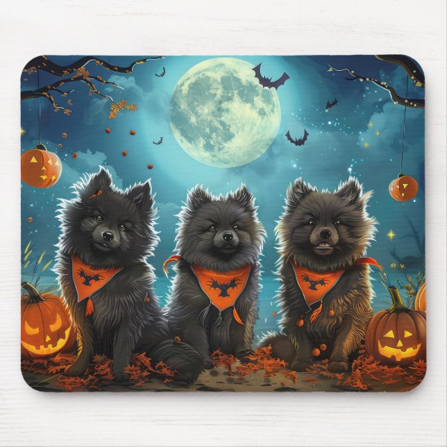 Keeshond Halloween Spooky Mouse Mat (Front)