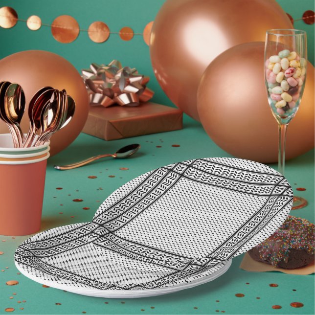 Keffiyeh Symbol of Palestine Resistance Pattern Paper Plate (Multi)