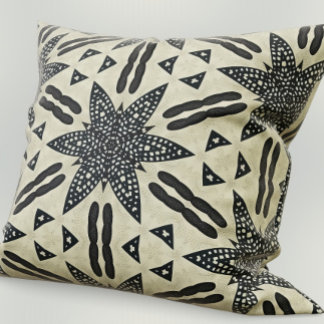 Keiko Echo – Tribal-Inspired Throw Cushion