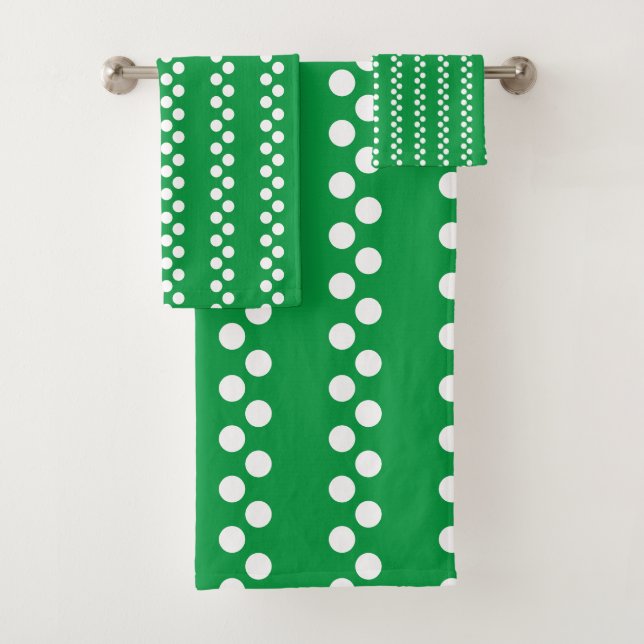 Kelly Green: Small white Polka Dot Pattern Bath Towel Set (Insitu)