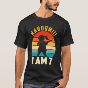 Kid Dabbing Birthday 7 Years Old I Am 7 Birthday O T-Shirt