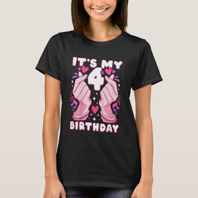 Kids Birthday 4 years old K pop finger heart Saran T-Shirt (Front)