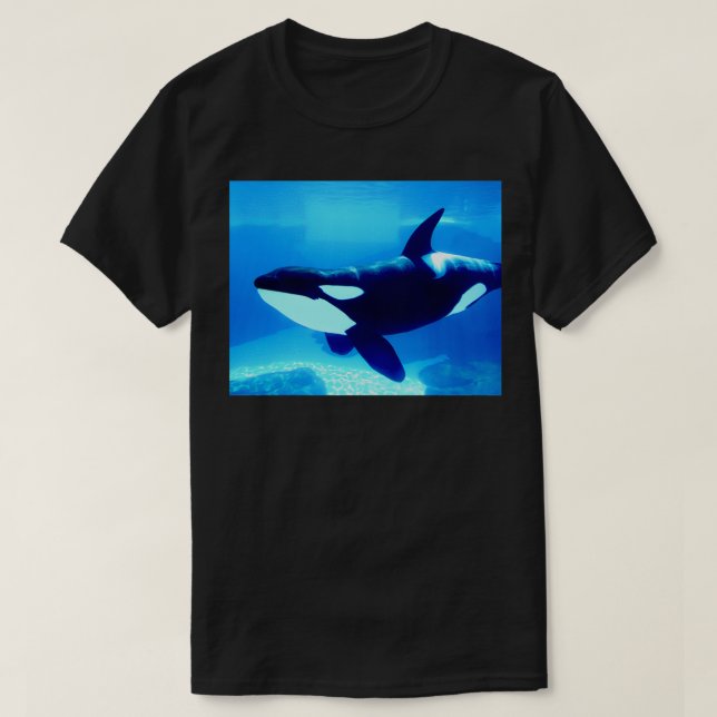 Killer whale orca swimming underwater 2 T-Shirt (Design Front)