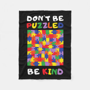 Kind Autistic Puzzle Autism Awareness 2022 Asl Mum Fleece Blanket