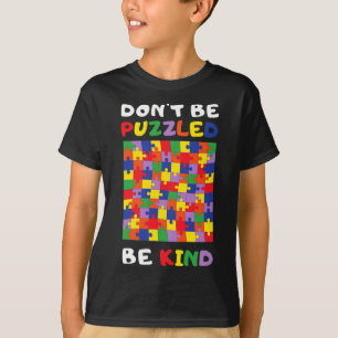 Kind Autistic Puzzle Autism Awareness 2022 Asl Mum T-Shirt