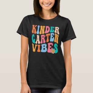 Kindergarten Vibes Retro Back to School Teacher Wo T-Shirt