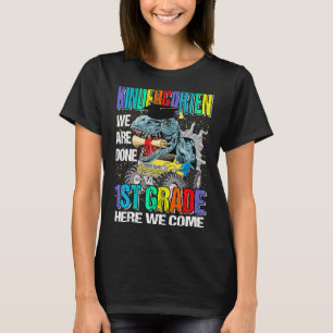Kindergarten We Are Done Graduation 2022 Cute Dino T-Shirt