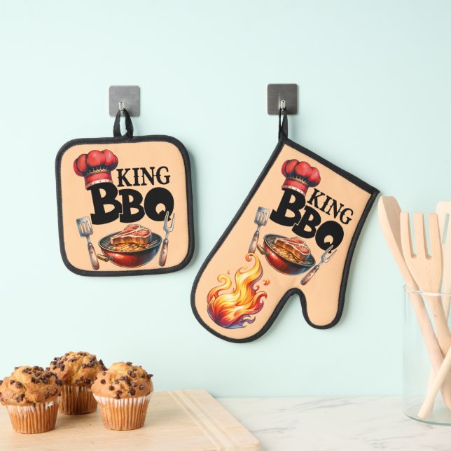 King BBQ, Grilling Father's Day Gift Oven Mitt & Pot Holder Set (Insitu(Hanging))