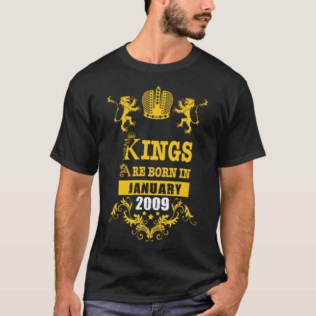 Kings are born in January 2009 Essential Gift T-Shirt (Front)