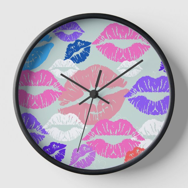 Kiss Kiss ~ Sharon Dawn Collection Clock (Front)