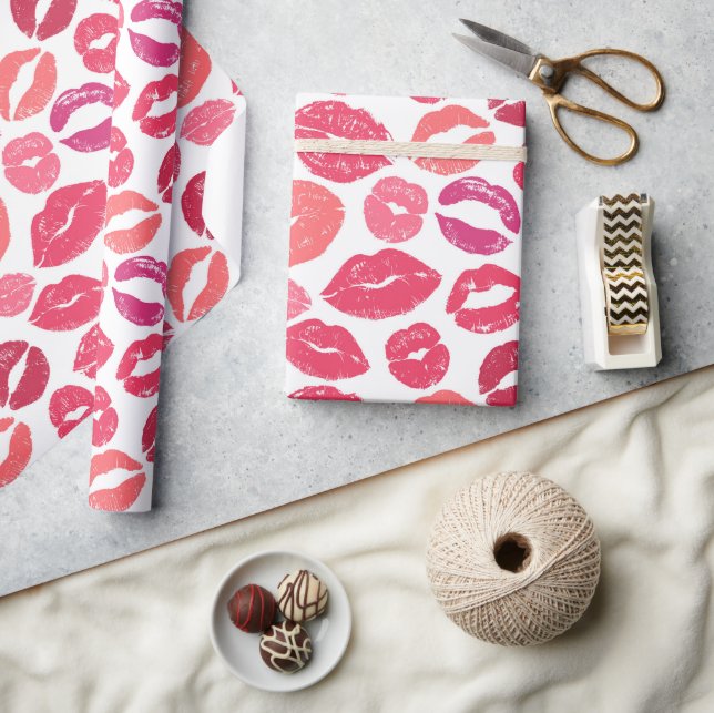 Kiss Lips Love Wrapping Paper (Crafts)