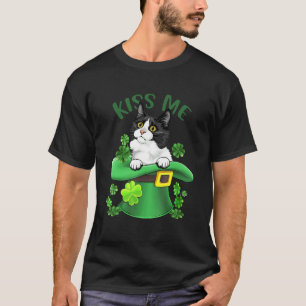 Kiss Me Cute Munchkin Cat St Patrick Day T-Shirt