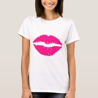 Kiss me cute products T-Shirt