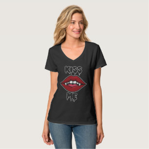 Kiss me Dracula Female Mouth For Horror Night T-Shirt