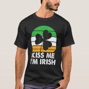 Kiss Me I M Irish Vintage St Patricks Day Shamrock T-Shirt