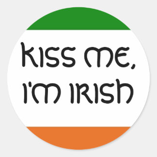 KISS ME, I'M IRISH CLASSIC ROUND STICKER