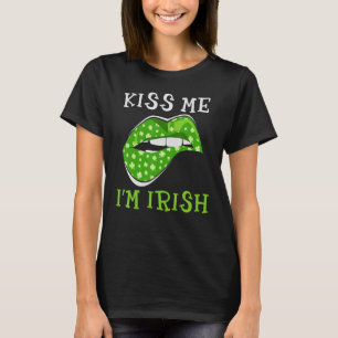 Kiss Me I'm Irish Lips St Patrick's Day Shamrock T-Shirt