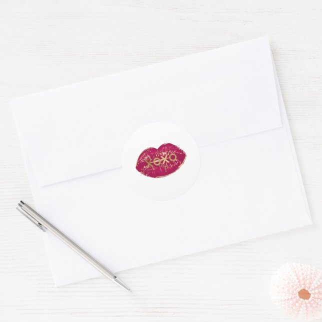 Kiss Red Lips Gold Glitter XOXO Classic Round Sticker (Envelope)