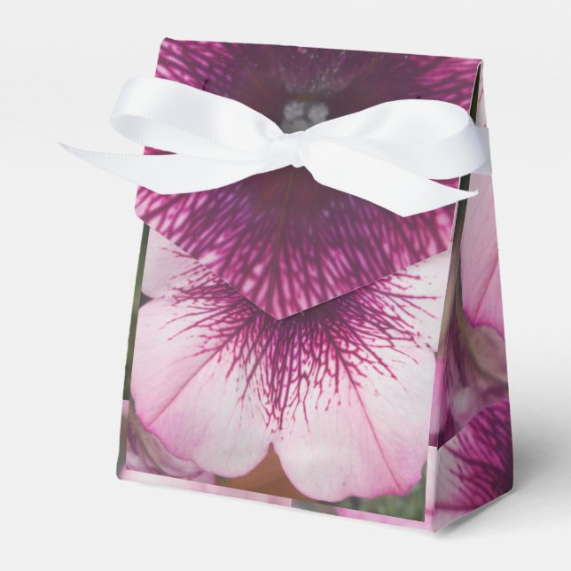 Kisses Favour Box (Front Side)