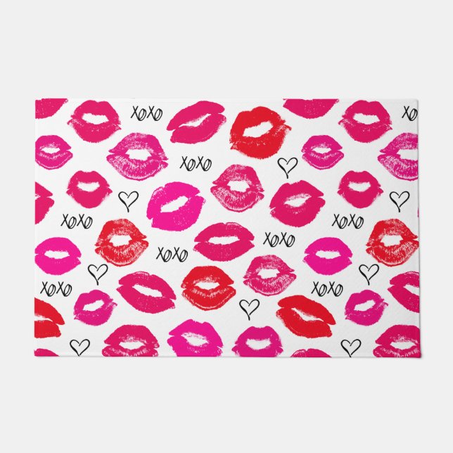 Kisses XOXO Red and Pink Doormat (Front)