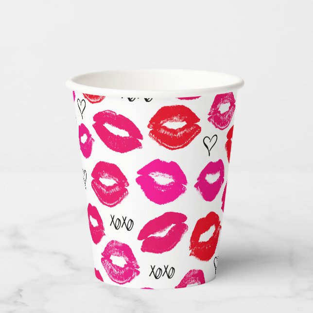 Kisses XOXO Red and Pink Paper Cups (Front)